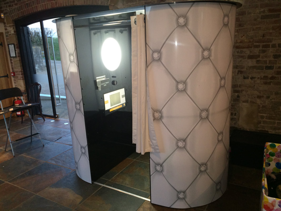 photo booth hire